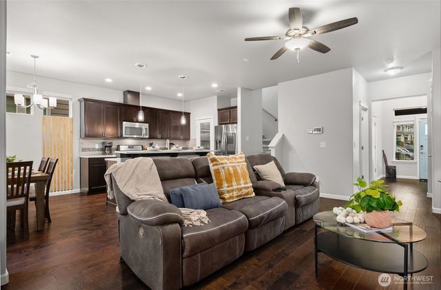 2110 SW Nautical Street, Bremerton, WA 98312