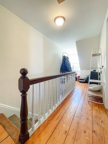 16 Foster St 1, Boston, MA 02135