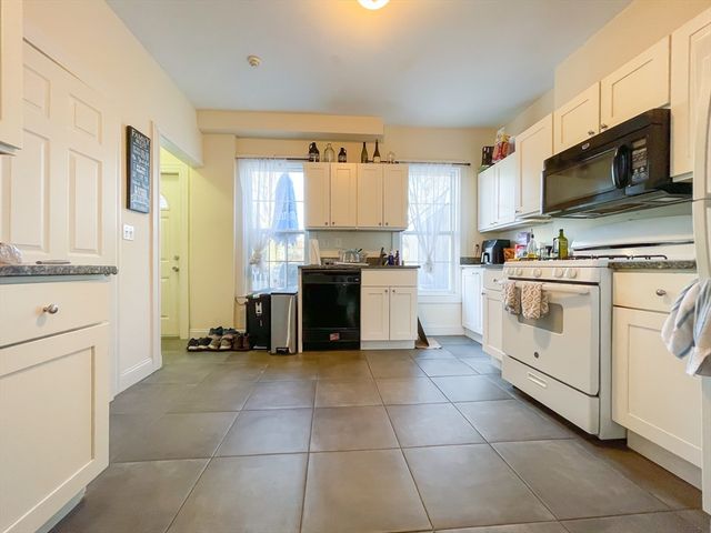 16 Foster St 1, Boston, MA 02135