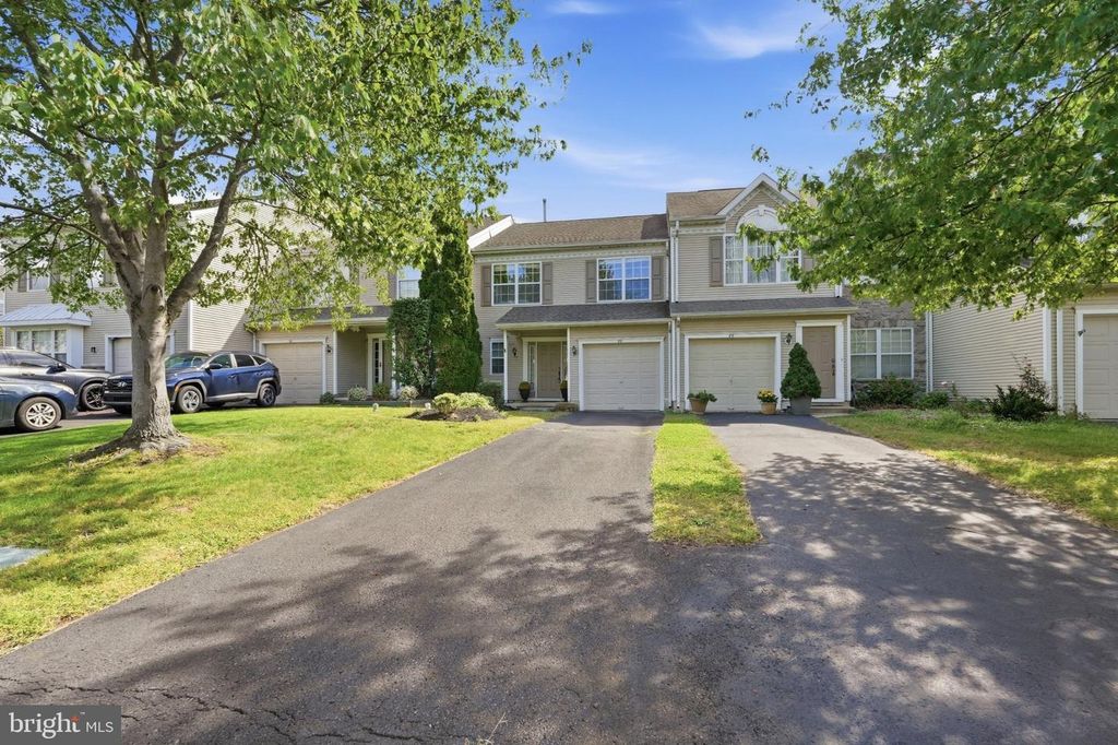 90 CYPRESS PL, Newtown, PA 18940 — exterior