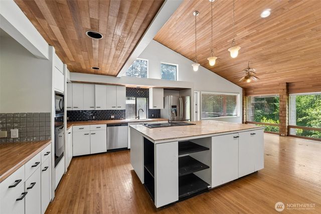 10702 Hill Terrace SW Terrace SW, Lakewood, WA 98498
