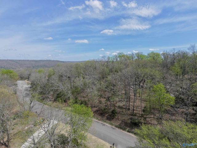 27 Asbury Road SE, Huntsville, AL 35801