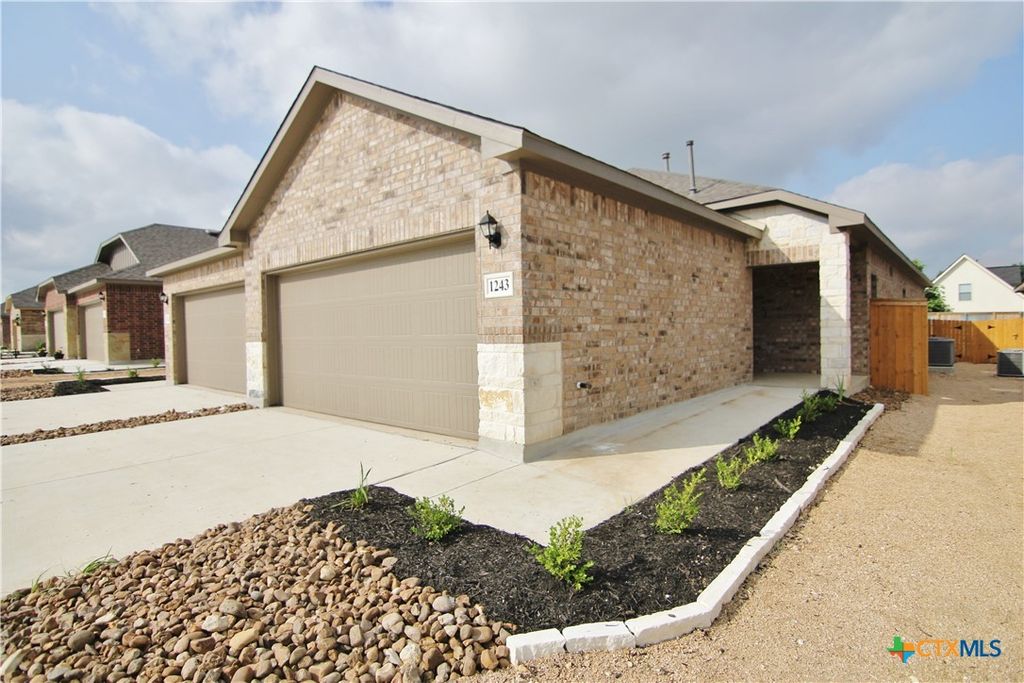1243 Old FM 306, New Braunfels, TX 78130