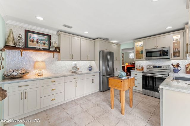 998 Ripley Terrace NE, Palm Bay, FL 32907