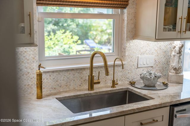 998 Ripley Terrace NE, Palm Bay, FL 32907