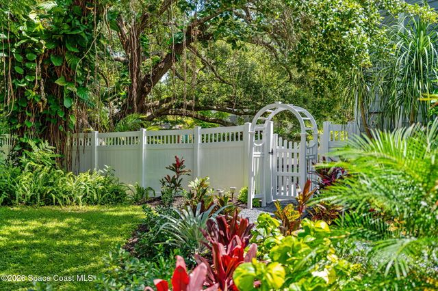 998 Ripley Terrace NE, Palm Bay, FL 32907