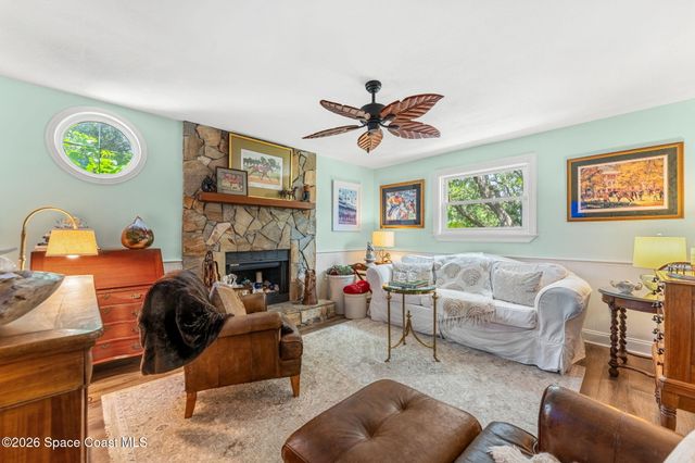 998 Ripley Terrace NE, Palm Bay, FL 32907