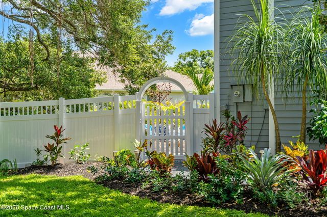 998 Ripley Terrace NE, Palm Bay, FL 32907