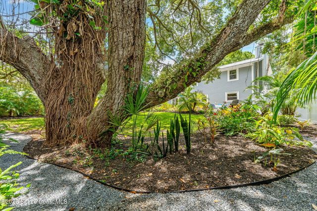 998 Ripley Terrace NE, Palm Bay, FL 32907