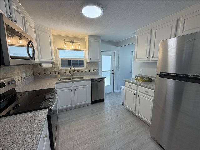 5308 TRI PAR DRIVE, Sarasota, FL 34234