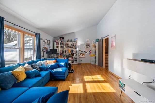 42 Beechwood Park, Poughkeepsie, NY 12601