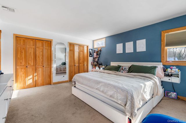 42 Beechwood Park, Poughkeepsie, NY 12601