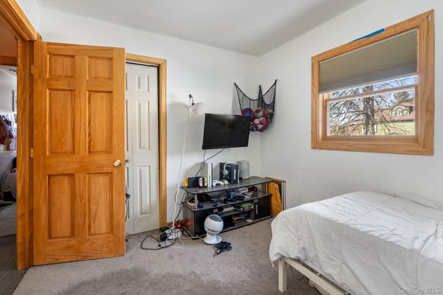 42 Beechwood Park, Poughkeepsie, NY 12601