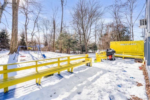 42 Beechwood Park, Poughkeepsie, NY 12601