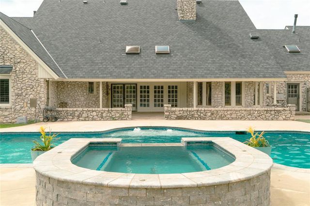 4211 Ridgeline Circle, Norman, OK 73072