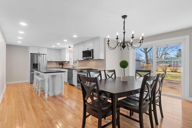 1258 CORNFLOWER COURT, De Pere, WI 54115