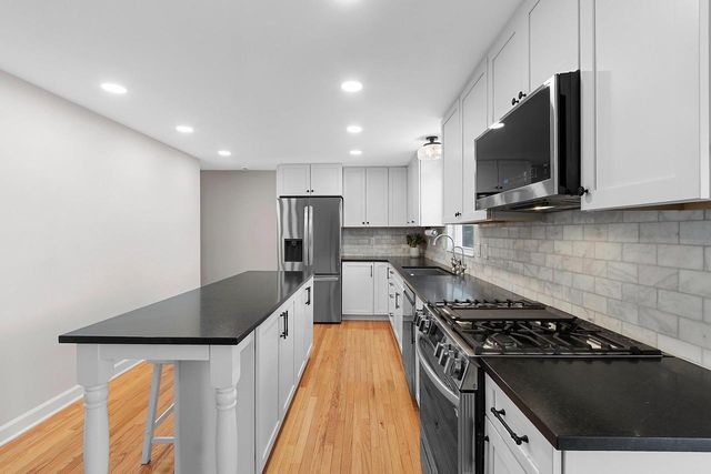 1258 CORNFLOWER COURT, De Pere, WI 54115