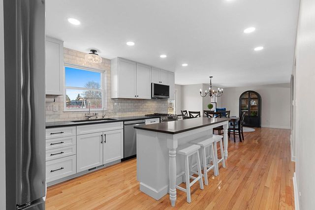 1258 CORNFLOWER COURT, De Pere, WI 54115