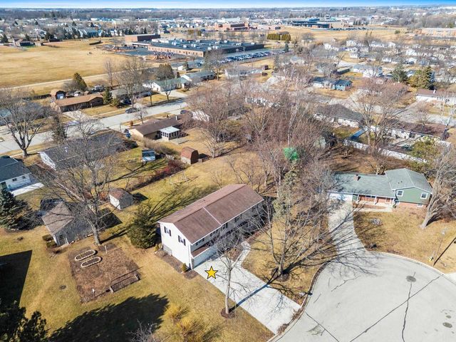 1258 CORNFLOWER COURT, De Pere, WI 54115