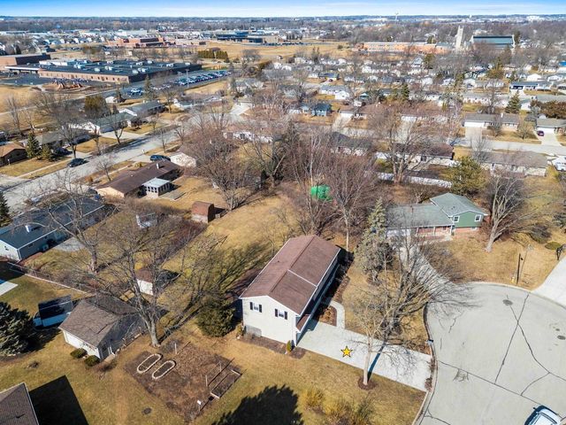 1258 CORNFLOWER COURT, De Pere, WI 54115