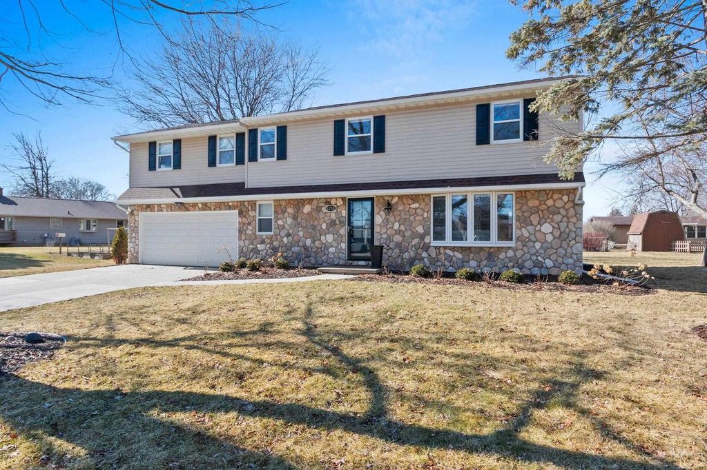 1258 CORNFLOWER COURT, De Pere, WI 54115
