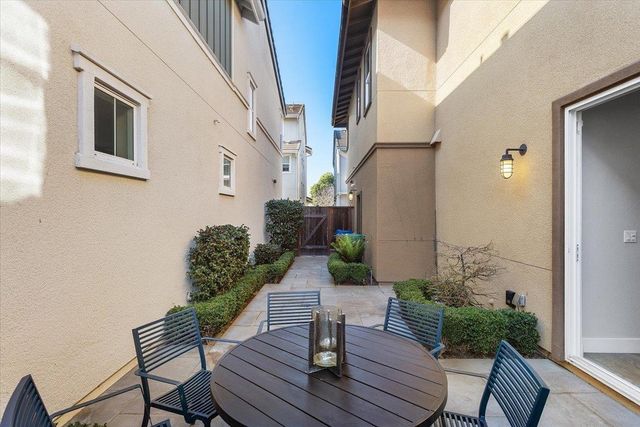 406 Mosley, Alameda, CA 94501