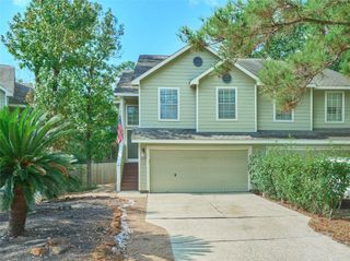 102 N Walden Elms Circle, The Woodlands, TX 77382