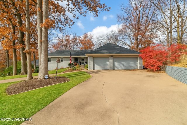 2012 TOWER DRIVE, Jefferson City, MO 65109