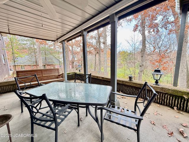 2012 TOWER DRIVE, Jefferson City, MO 65109