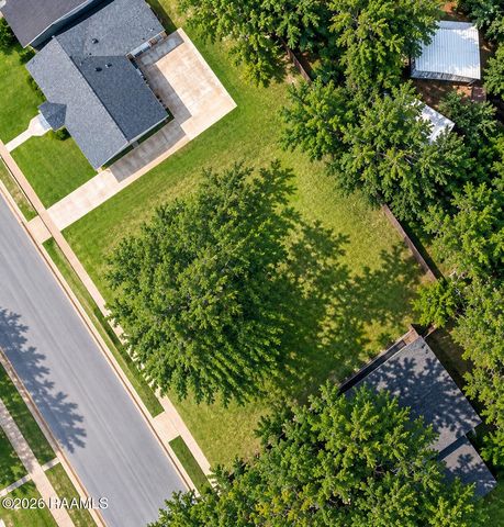304 Cedar Crest Court, Lafayette, LA 70501