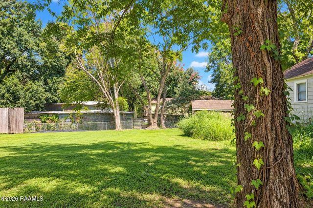 304 Cedar Crest Court, Lafayette, LA 70501