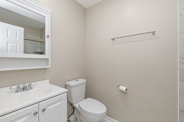 2155 College Drive, Glendale Heights, IL 60139