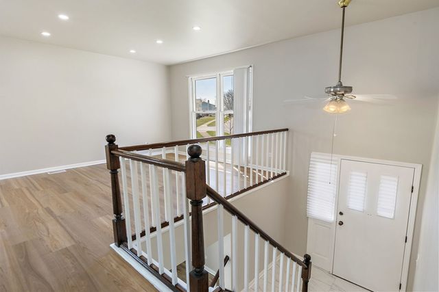 2155 College Drive, Glendale Heights, IL 60139