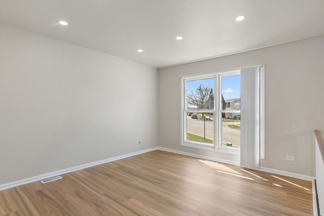 2155 College Drive, Glendale Heights, IL 60139