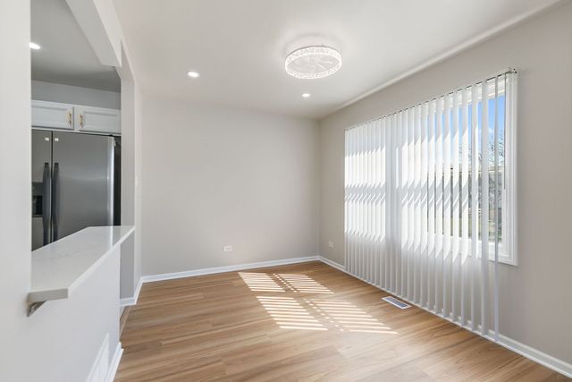 2155 College Drive, Glendale Heights, IL 60139