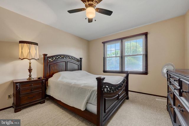 3603 SQUIRREL HILL CT, Wilmington, DE 19808