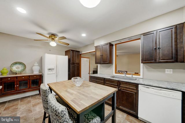 3603 SQUIRREL HILL CT, Wilmington, DE 19808
