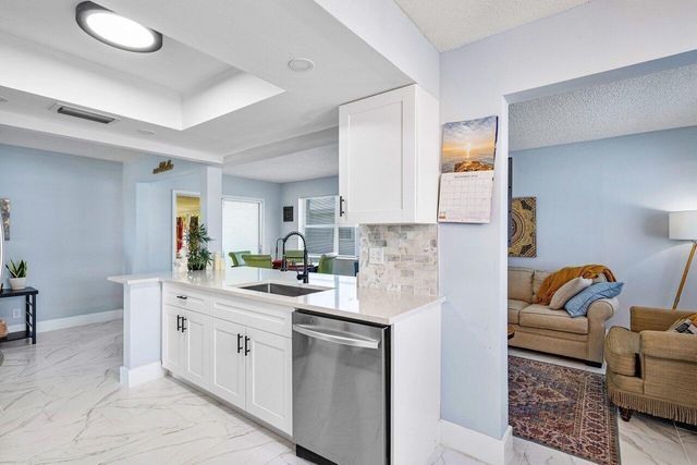517 SW 18th Street, Boynton Beach, FL 33426