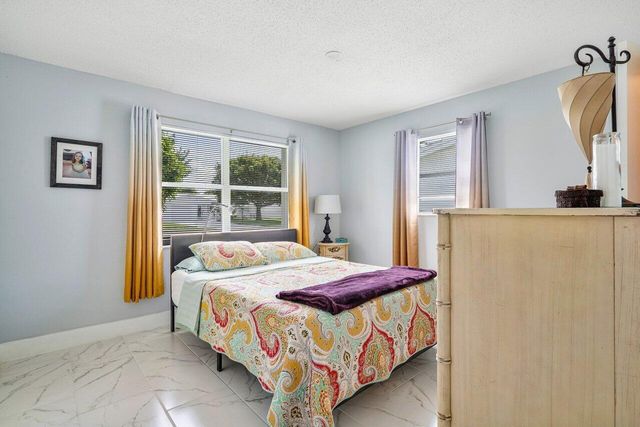 517 SW 18th Street, Boynton Beach, FL 33426