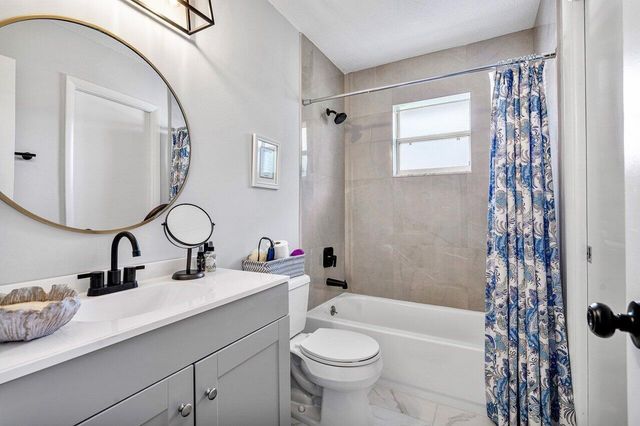 517 SW 18th Street, Boynton Beach, FL 33426