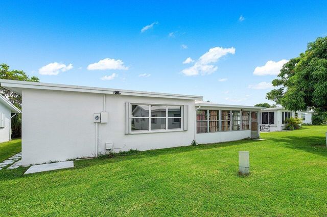 517 SW 18th Street, Boynton Beach, FL 33426
