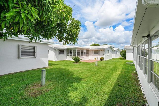 517 SW 18th Street, Boynton Beach, FL 33426