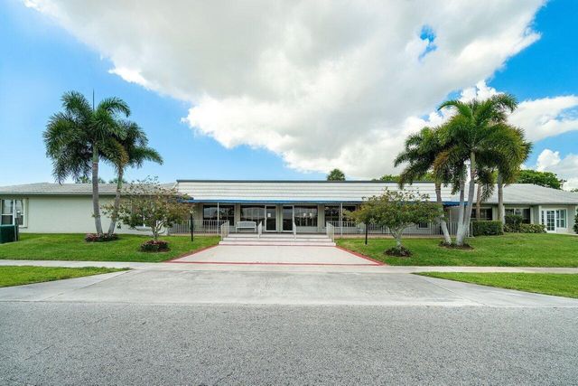 517 SW 18th Street, Boynton Beach, FL 33426