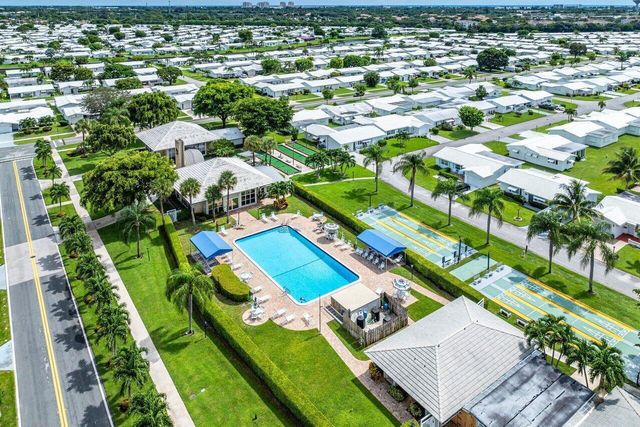 517 SW 18th Street, Boynton Beach, FL 33426