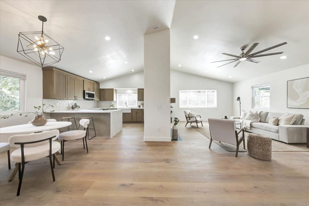 Image 9 of property listing at 8438 Fanita Drive, Santee, CA 92071