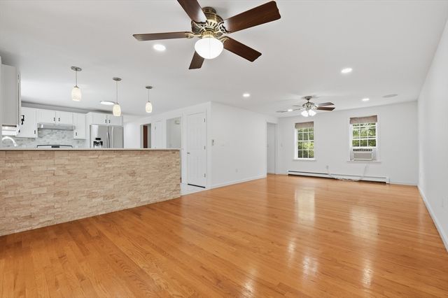 700 Main.St, Wareham, MA 02571