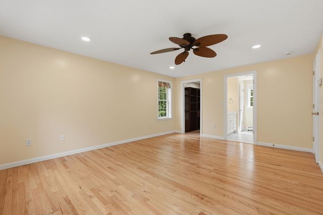 700 Main.St, Wareham, MA 02571