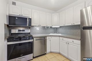 2100 Linwood Avenue 2G, Fort Lee, NJ 07024