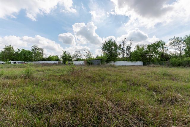 8909 Taub Road, Houston, TX 77064