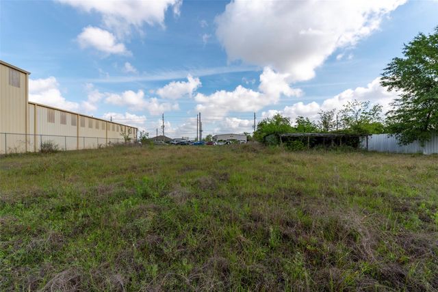 8909 Taub Road, Houston, TX 77064